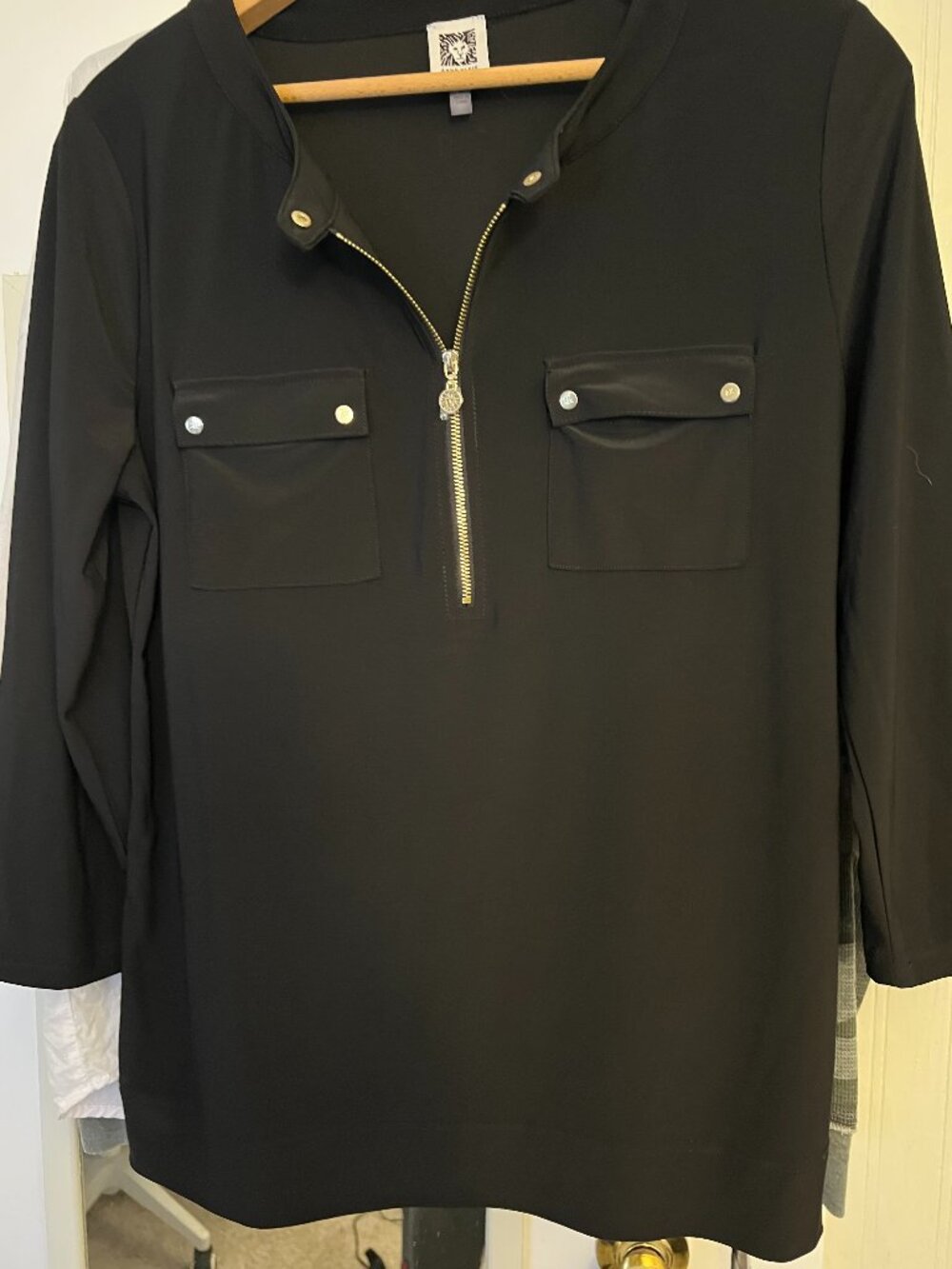 Anne Klein Black Zip‑Front Utility Blouse – Size M